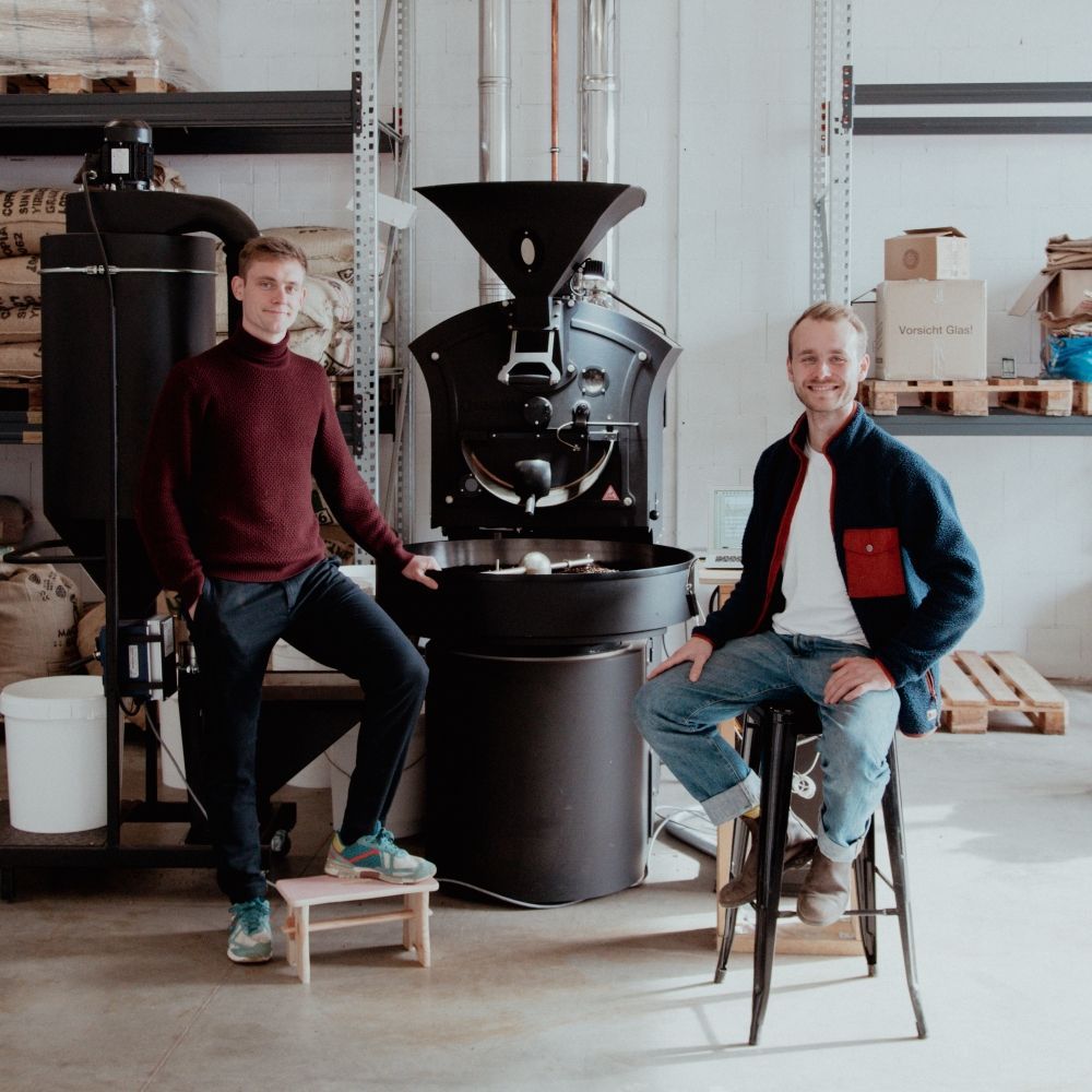 Tilman Böing & Frederik Baumann von Zwoo Kaffeeröster im zweiten Interview bei Ausgang Podcast